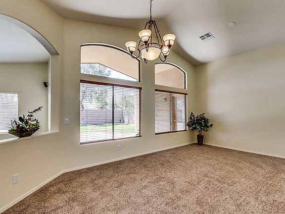 3rd image of 43319 W Sunland Dr