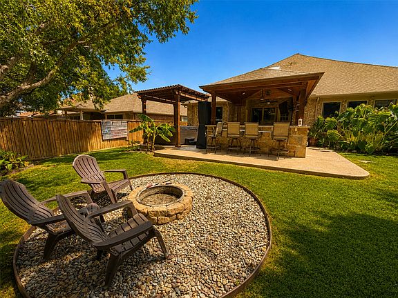 3rd image of 8467 Muirwood Trl
