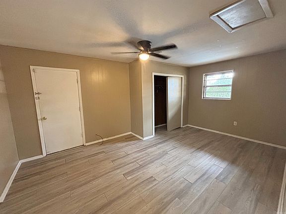 3rd image of 508 Mustang Dr