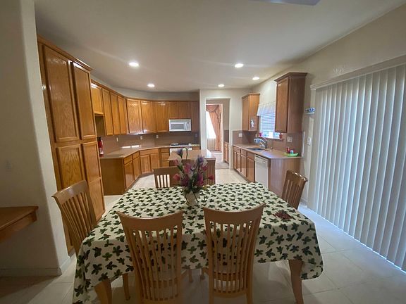 5th image of 159 Hornfels Ave