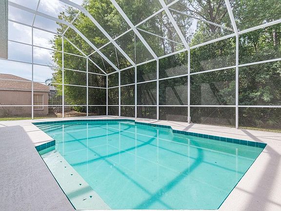 3rd image of 8616 Brookway Cir