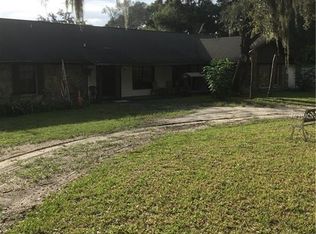 8717 Greenfield Ln, Zephyrhills, FL 33541
