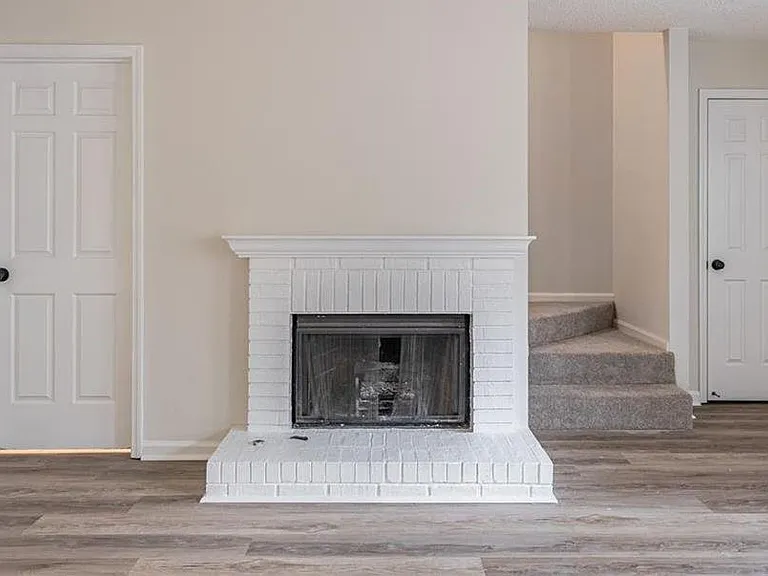 1050 Holcomb Bridge Rd — Photo 5