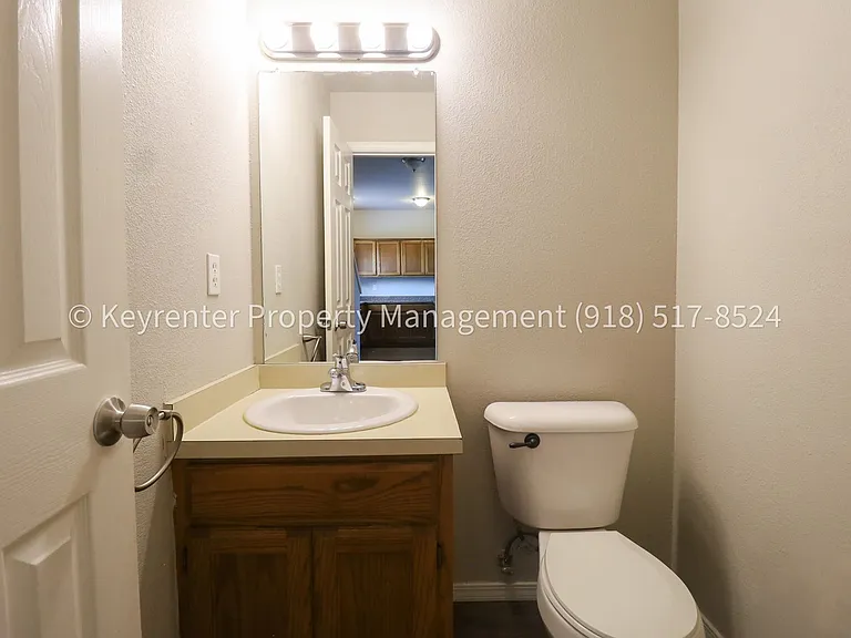 9134 E 24th St — Photo 17