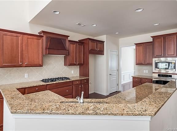 5th image of 10334 Blairbeth St