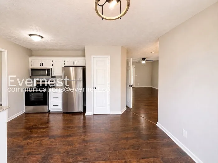 636 Laramie Dr — Photo 8