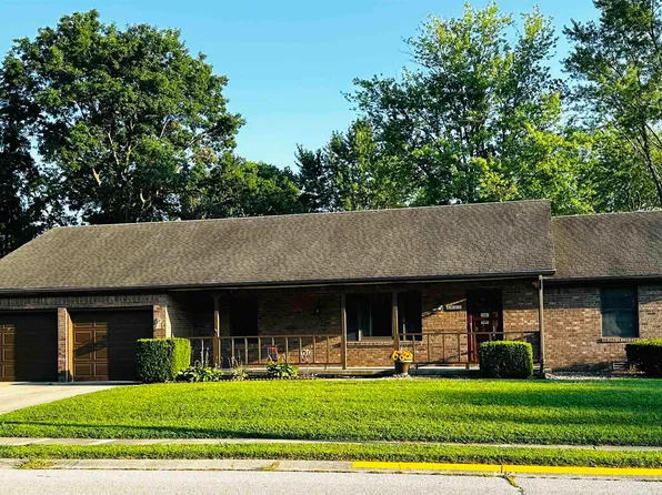 1521 Woodside Dr, Danville, IN 46122