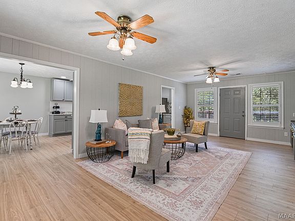 4th image of 122 Forrester Dr