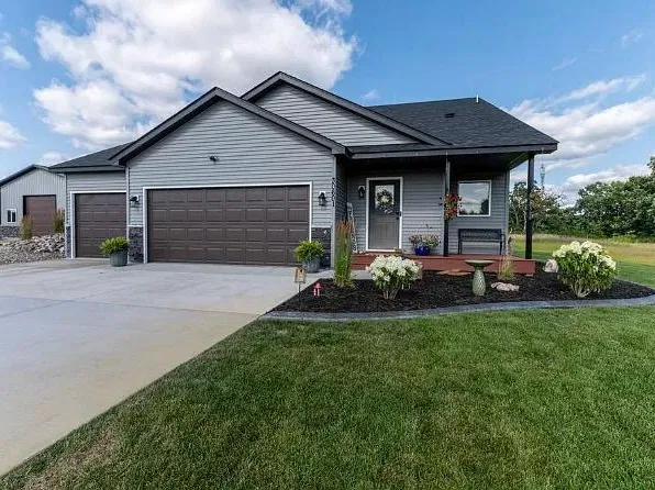 30601 144th St NW, Princeton, MN 55371