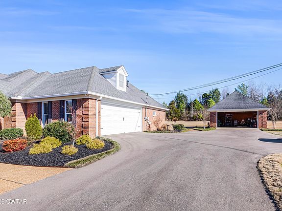 3rd image of 134 Yoshino Dr