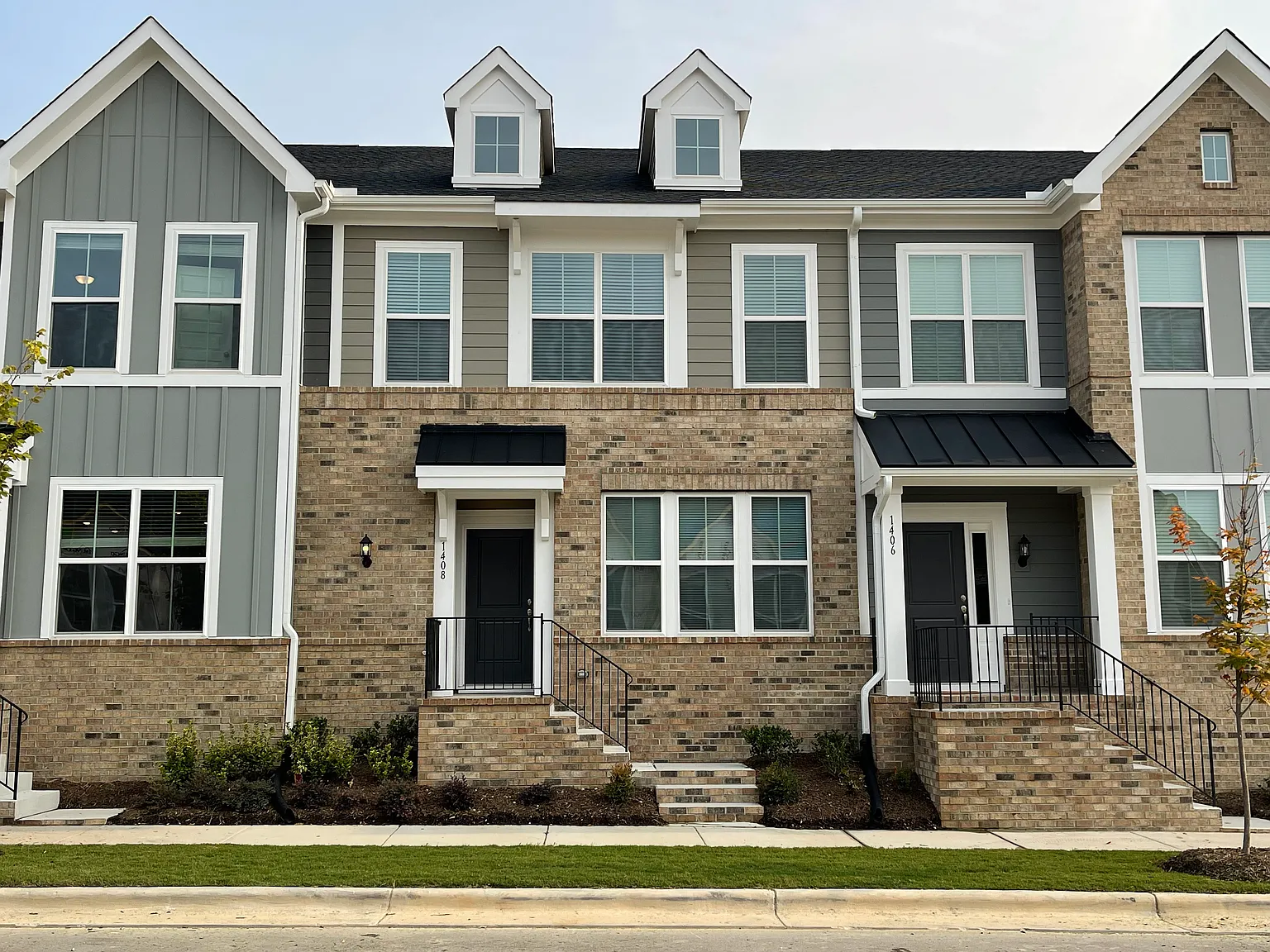 3 bed, 2.5 bath, 1682 sqft, $2,000 — Photo 2