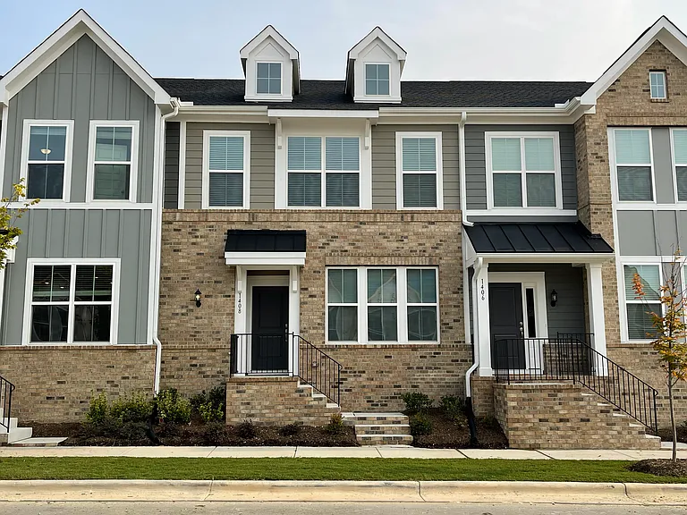 1408 Irving Hill Dr — Photo 2