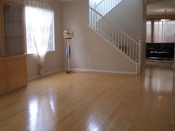 Living/Dining Room Area