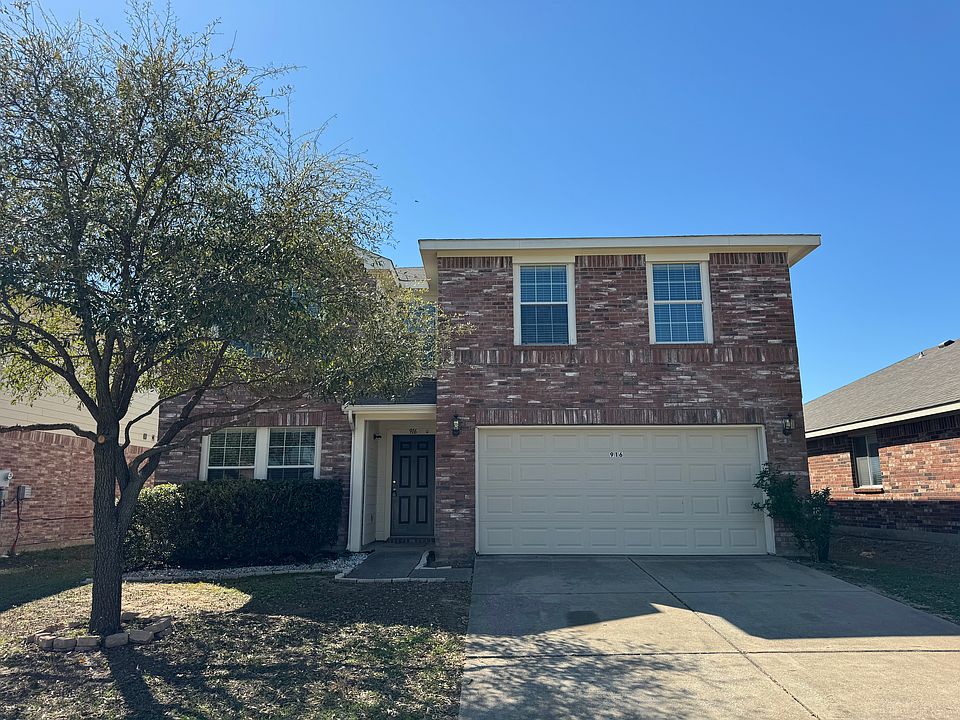1st image of 916 Oak Hollow Ln