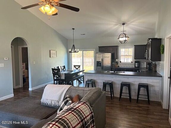 4th image of 105 Lilac Lane
