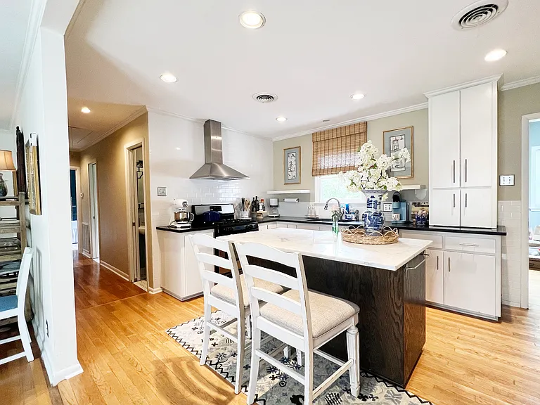 1508 Ash St — Photo 4