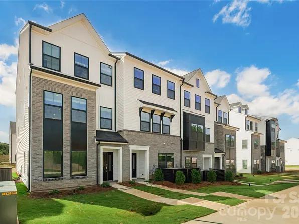7530 Mashburn Dr, Charlotte, NC 28269