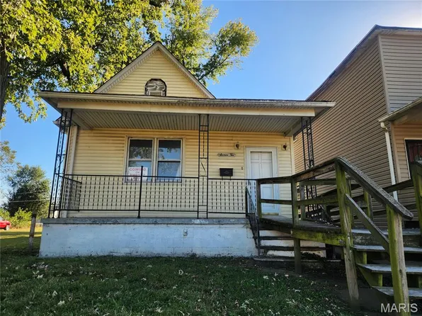 1610 5th St, Madison, IL 62060