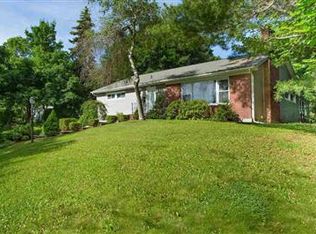 37 Shamrock Cir, Poughkeepsie, NY 12603