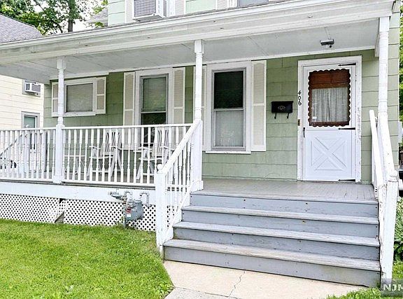 4th image of 406 Fairview Ave