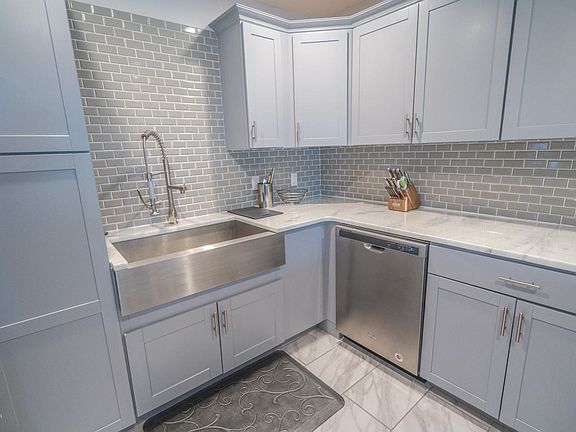 3rd image of 361 Bent Oak Dr