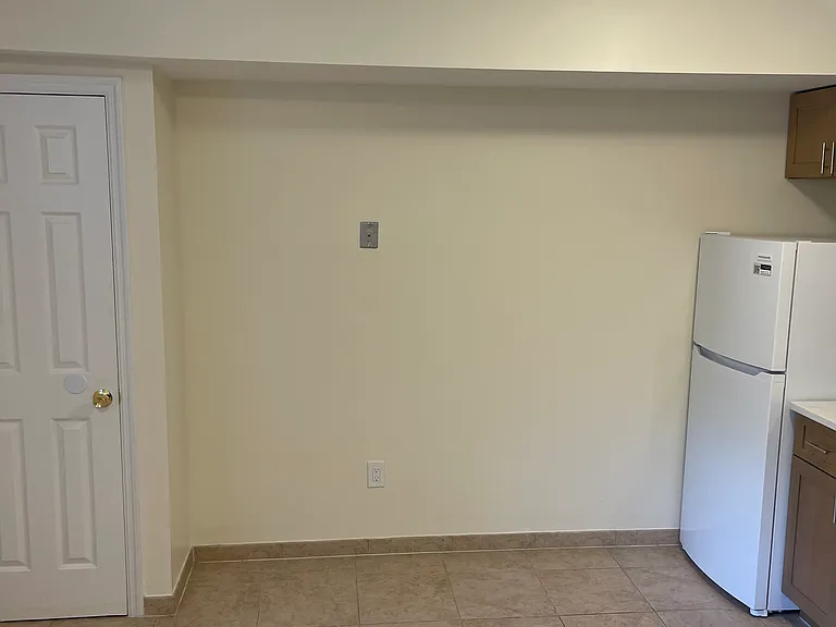 448 Mosely Ave #2 — Photo 4