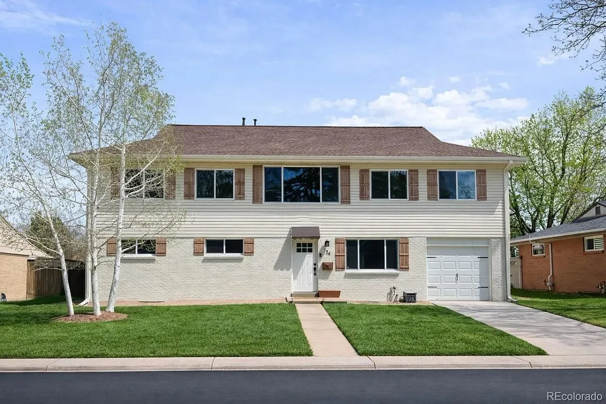6 bed, 4.0 bath, 4000 sqft, $4,200 — Photo 1