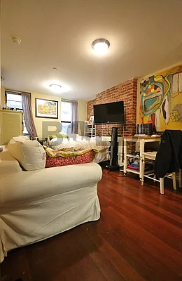 Rented by Bold New York | media 17