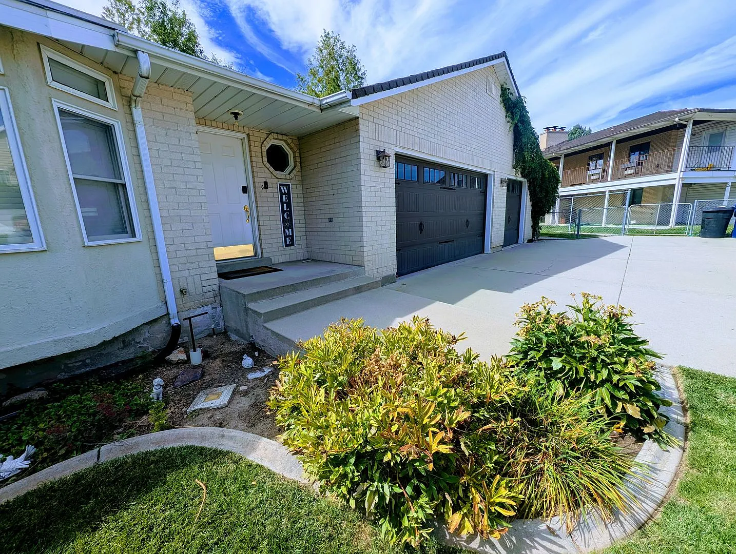 Gorgeous Holladay Home! — Photo 4