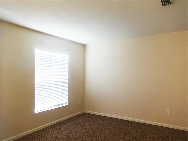 810 Dunkirk Ave NW — Photo 5