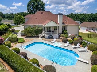 338 Caldwell Ln, Hoschton, GA 30548