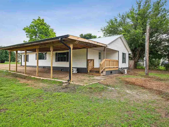 221 N M Ave, Newkirk, OK 74647