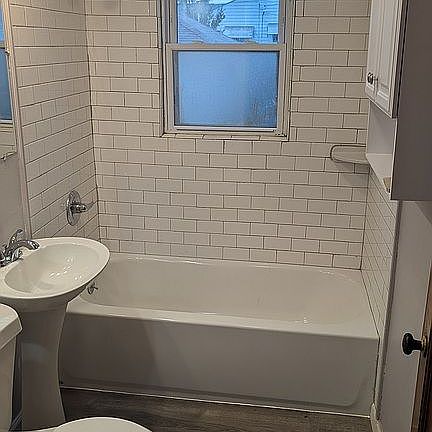4th image of 594 Butler Ave