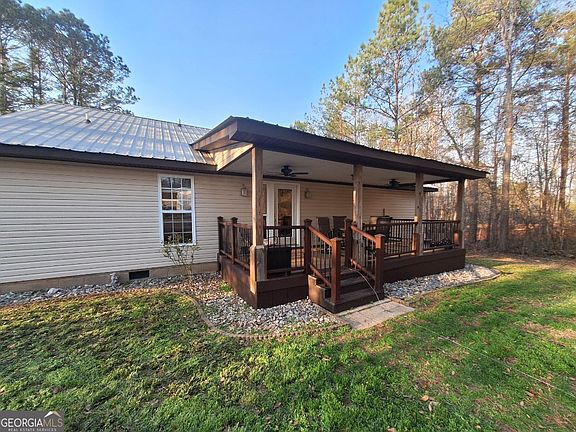 5th image of 1024 Center St