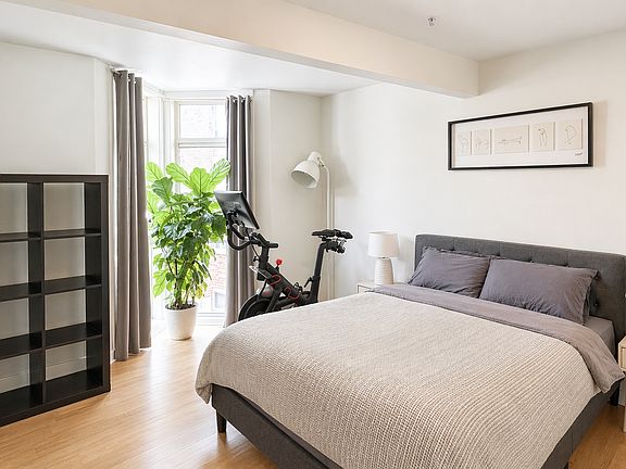 2nd image of 103 Bellevue Ave E APT 502