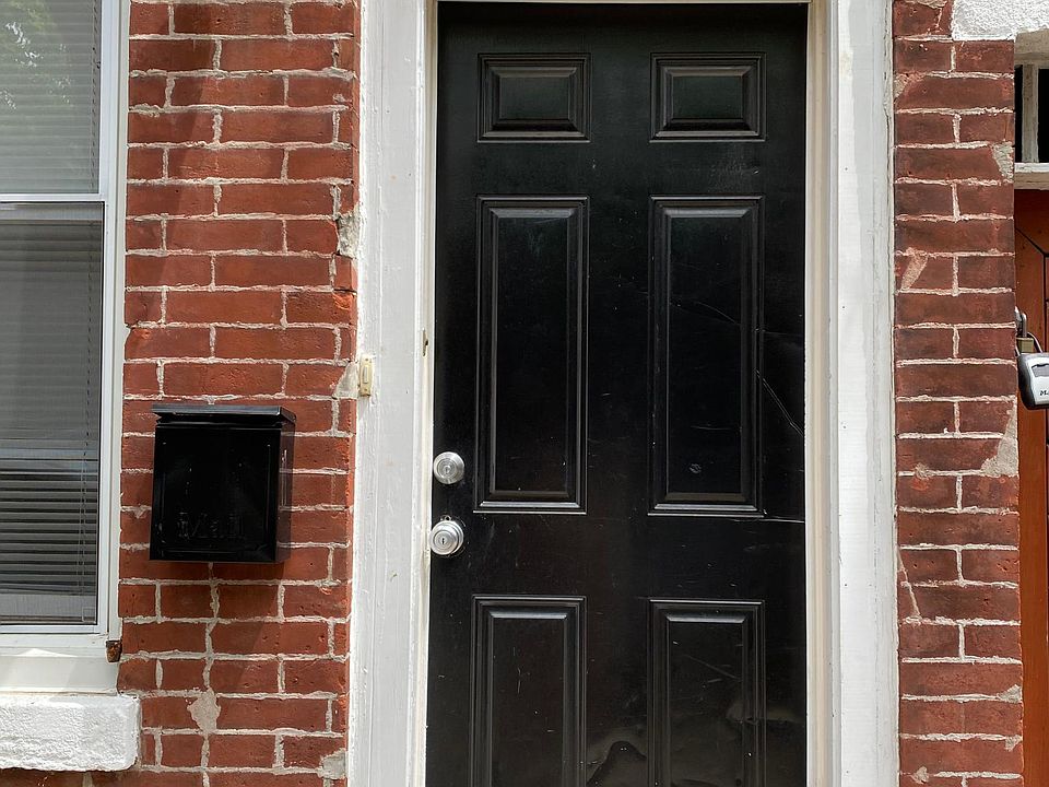 1st image of 1433 N Howard St #A