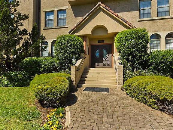 2nd image of 1704 West Ave APT 103