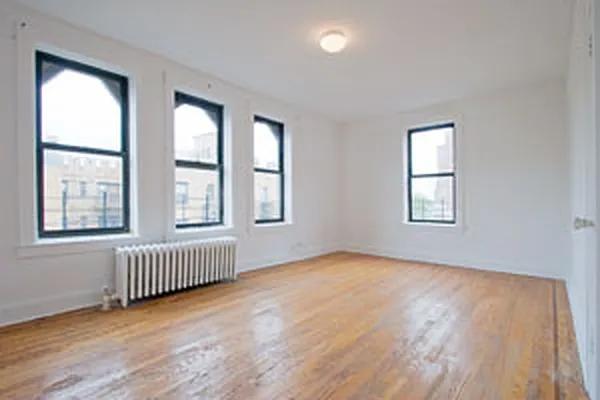 Rented by Elenora Dantchev, LREB | media 2