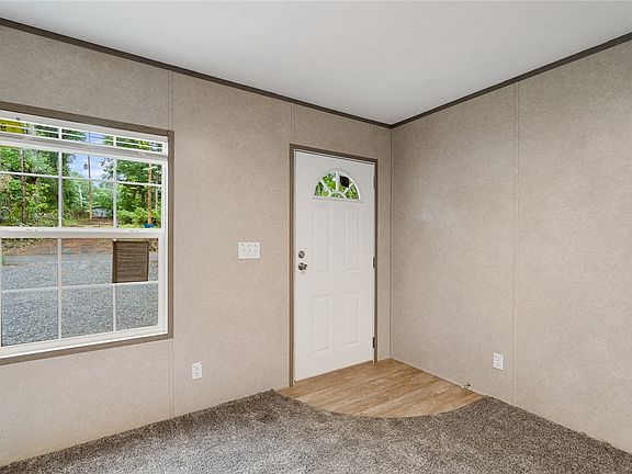 5th image of 419 Austin Dr