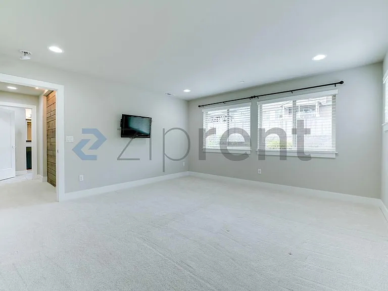 8011 206th Ave E — Photo 16
