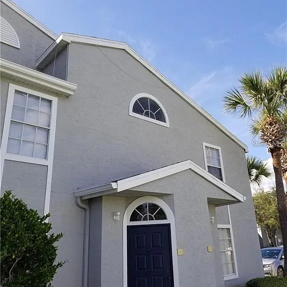 Columbia Arms Cir — Photo 1