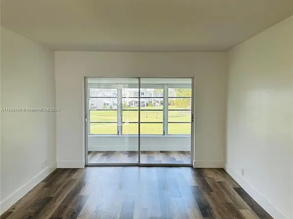 301 S Golf Blvd APT 277, Pompano Beach, FL 33064