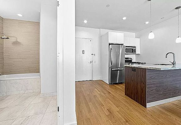 4th image of 836 Bergen St #336