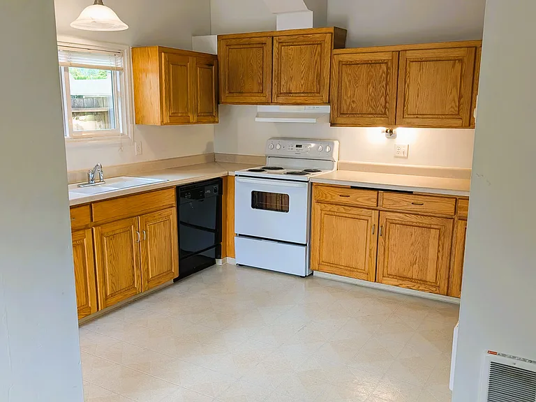 2990 Tomahawk Ln — Photo 7