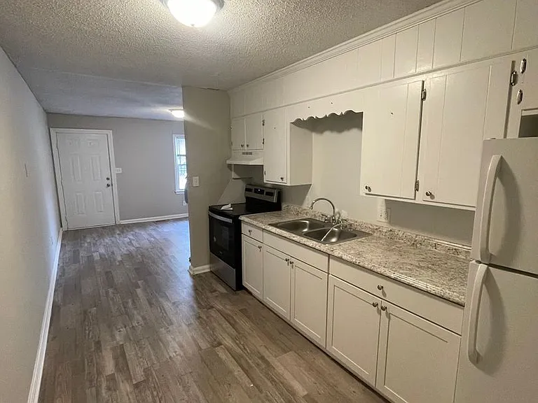 651 Kingston Ave — Photo 16