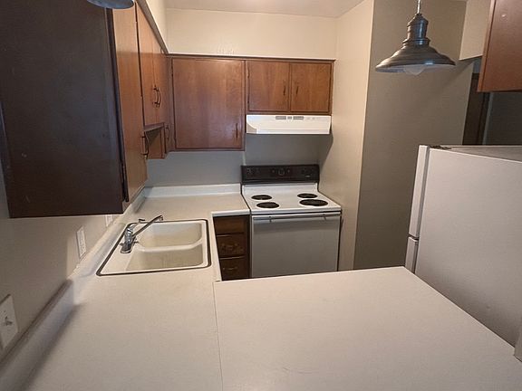 2nd image of 2414 King Ave #5