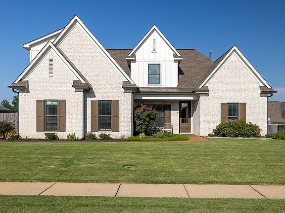 2nd image of 304 Cotton Fall Dr