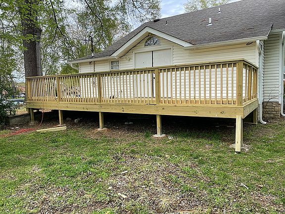 New deck. Built April 2022