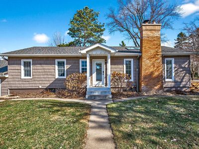 217 Hanley Rd, Golden Valley, MN, 55426
