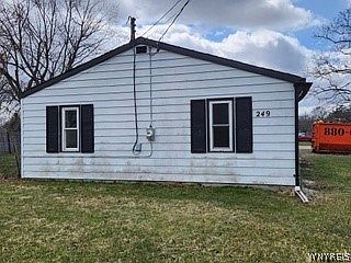 3rd image of 249 French Rd